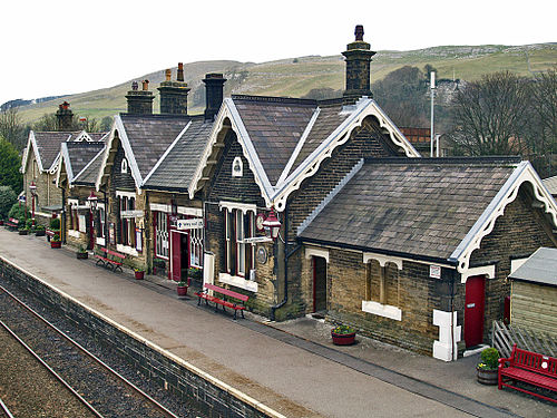 Settle railway station